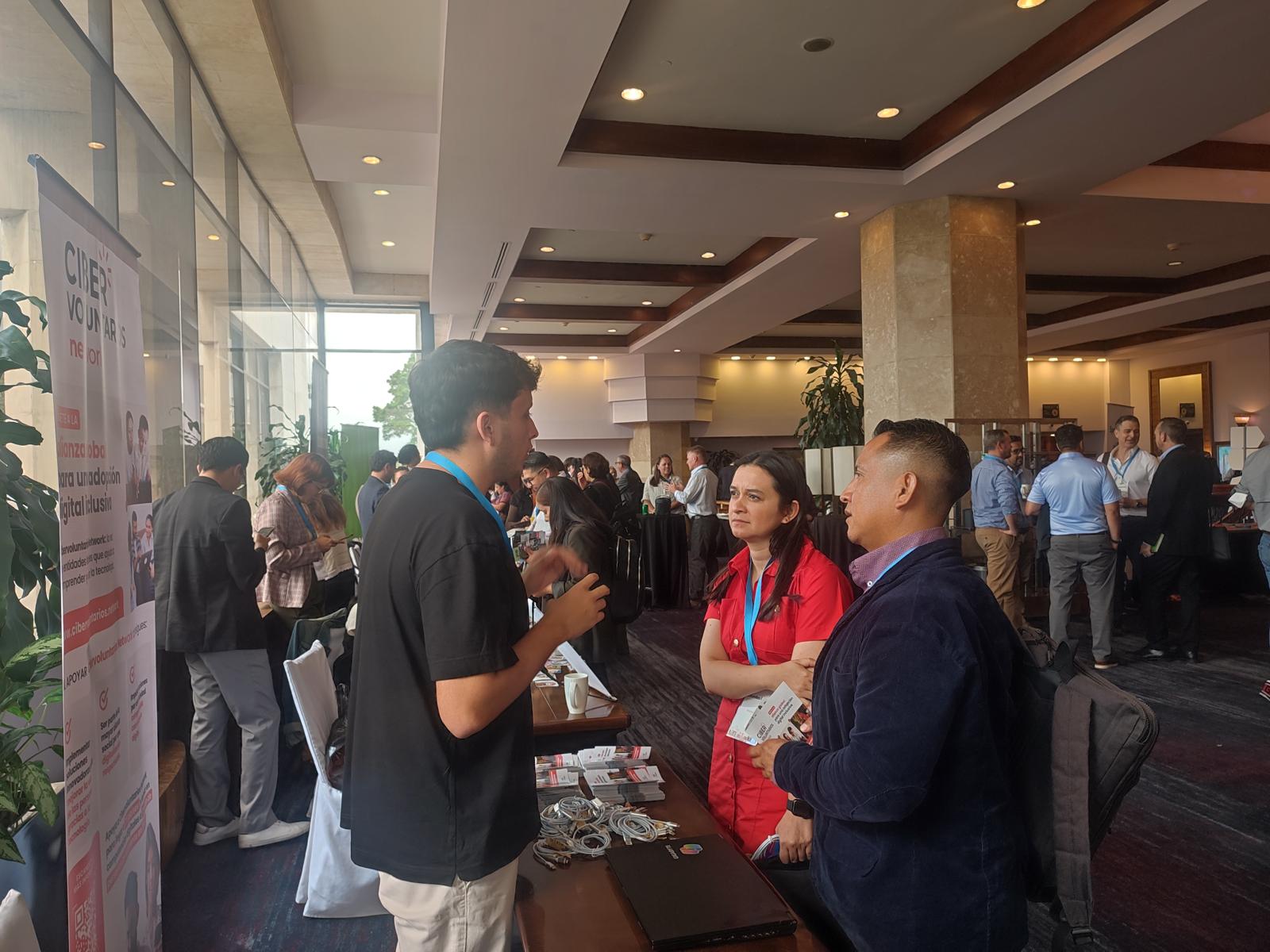 Cibervoluntarios Network en el CADF de Guatemala para impulsar una transformación digital inclusiva en América Latina